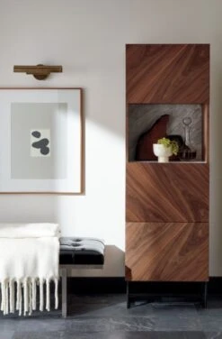 Gallery Brass Picture Frame With White Mat 4"x6" 9 Gallery Brass Picture Frame With White Mat 4"x6" -Nesto Store AtriumTuftedBlackPatentLeatherJN19