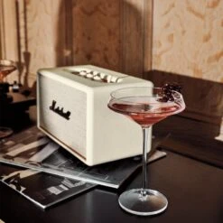 Marshall Acton III White Bluetooth Speaker -Nesto Store CB2HOL22 17A 373 detail