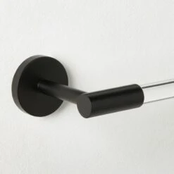 Flynn Crystal And Black Towel Bar 18" -Nesto Store FlynnCrystBlkNClrTwlBr18AVSHS23