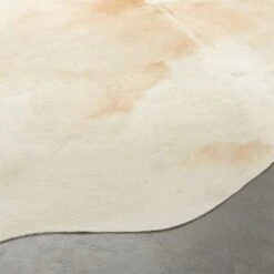 Light Tan Cowhide Area Rug 4'x6' 10 Light Tan Cowhide Area Rug 4'x6' -Nesto Store LightTanCowhide4X6ROS19