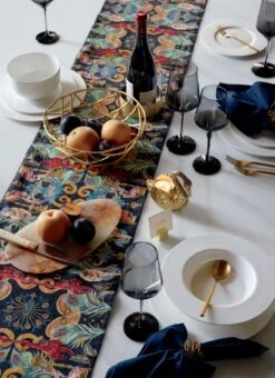 Nesto Store -Nesto Store RegalMonkeysTableRunnerSP18