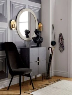 Judy Black Bust Sculpture -Nesto Store harlowminkvelvetchairACJN18